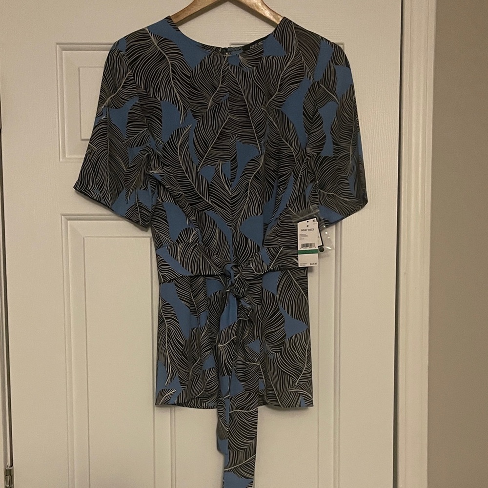Nine West Blue and Black Leaf Pattern Blouse